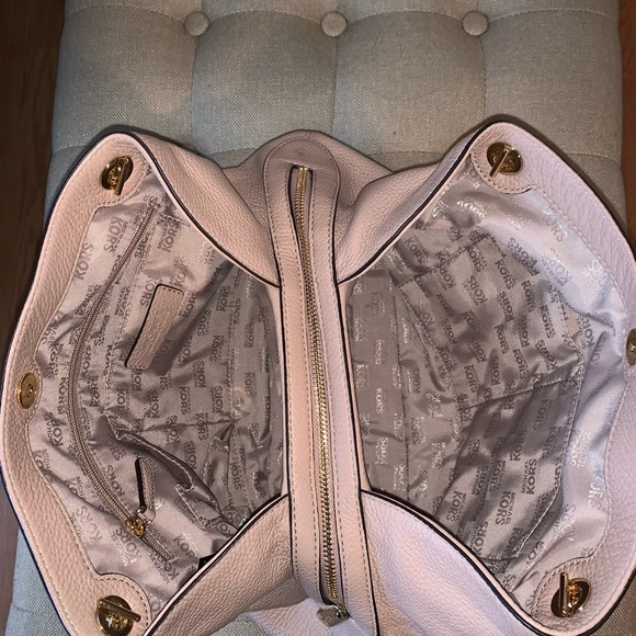 Michael Kors - Picture 3 of 10